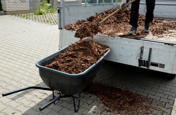 Bulk Mulch Delivery in Anderson
